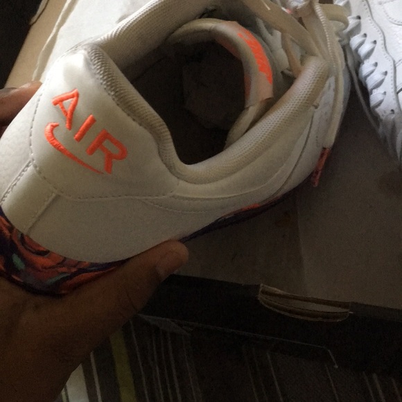 Air force 1s ‘07 LV8 LTHR - Picture 3 of 3